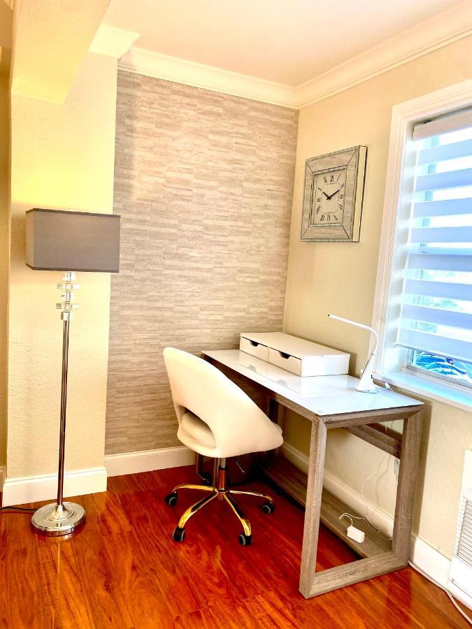 Deluxe Waterfront One Bedroom Apartment With Miami Skyline View, Free Parking 5 Mins Drive To מיאמי ביץ' מראה חיצוני תמונה